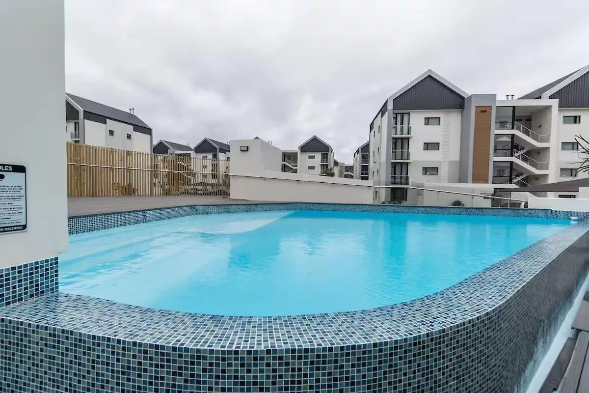 Bella Mare At Summerstrand Port Elizabeth 0*,  South Africa